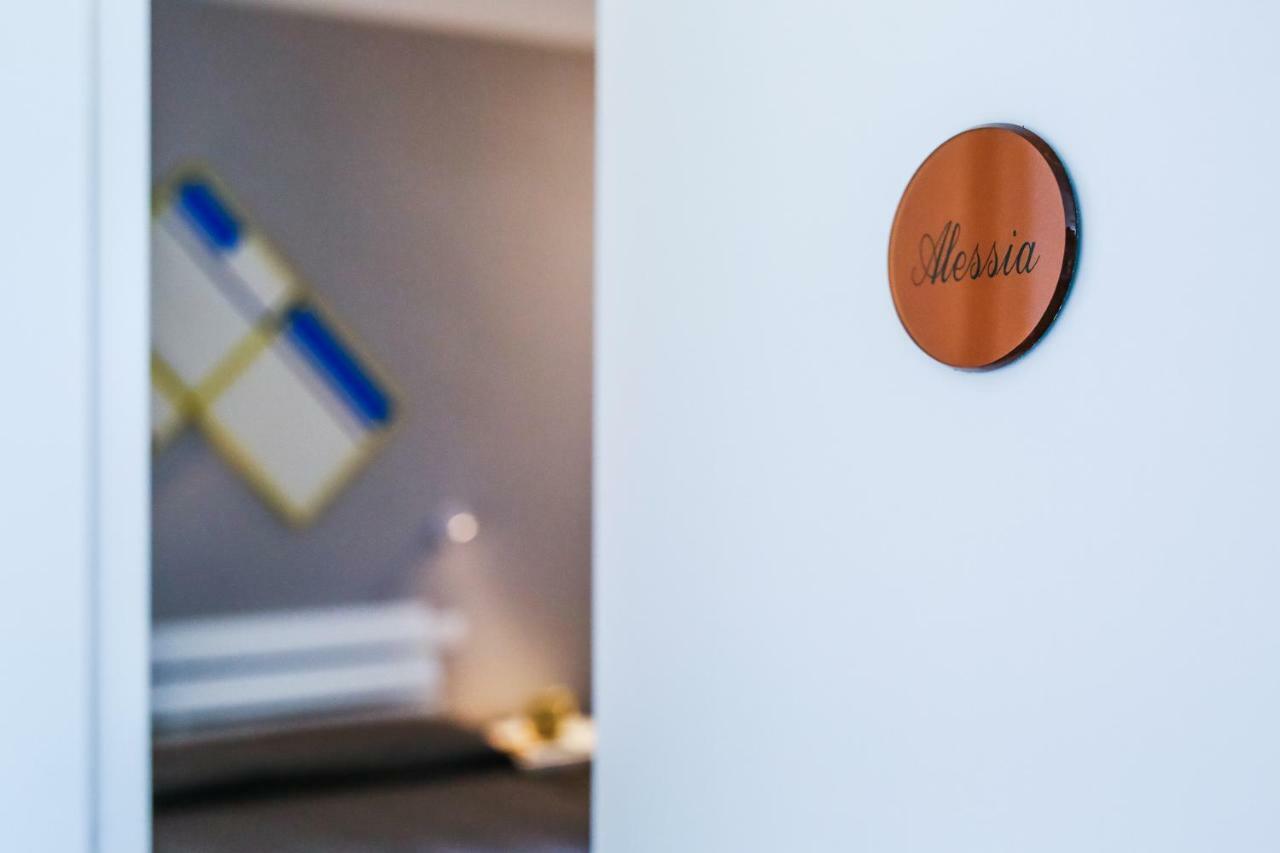 Bed & Breakfast Warmup - Parcheggio Incluso Nella Corte Interna 3*